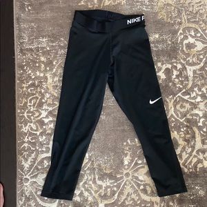 Nike Pro Capri Leggings.